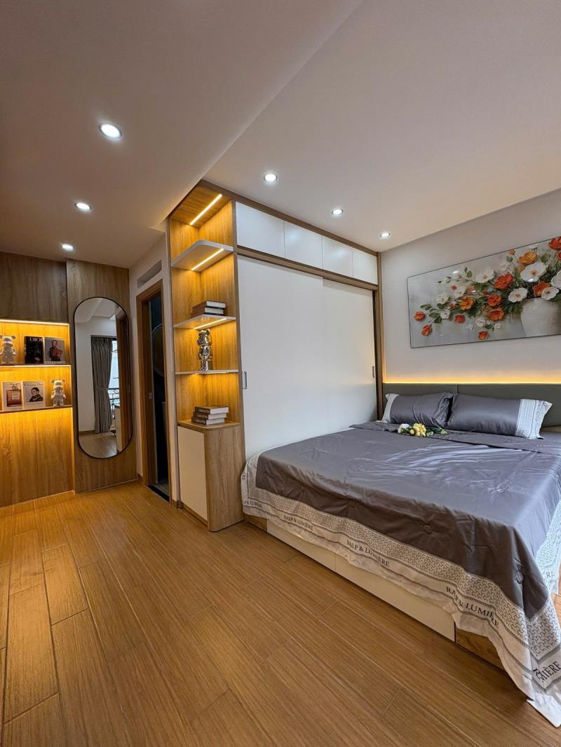 Villa cổ điển - 3 tầng - ngang 6m – xe hơi đỗ cổng – tặng nội thất - nguyễn văn công - gần công viên gia định - 5 tỷ 550  - 4