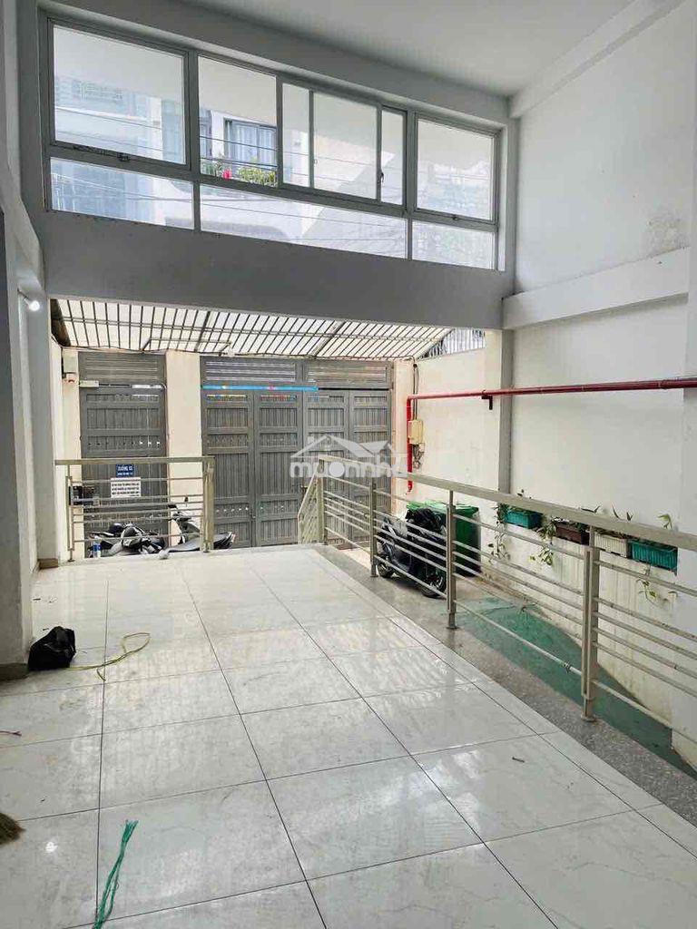 215m2(6x36)chdv 7 tầng 34 phòng hợp đồng khoán 100tr/tháng
