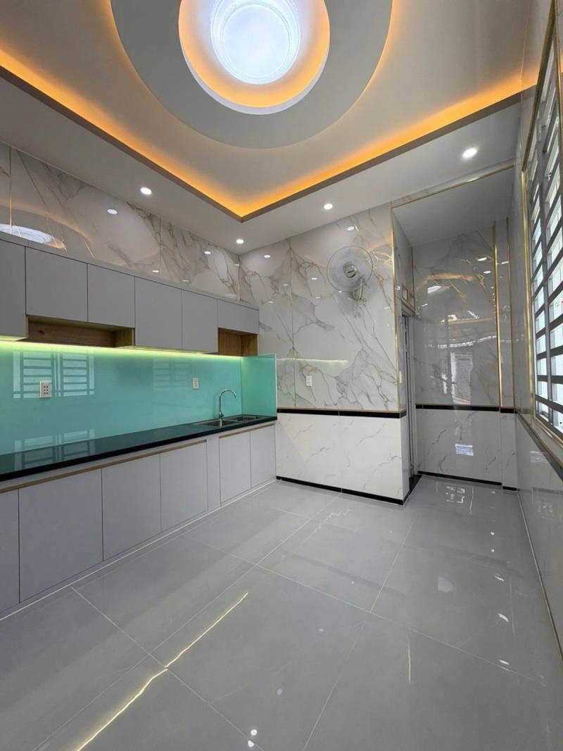 Nhà lô góc 3 tầng lâm thị hố quận 12 hẻm xe hơi – chỉ 4.xxtỷ - 4