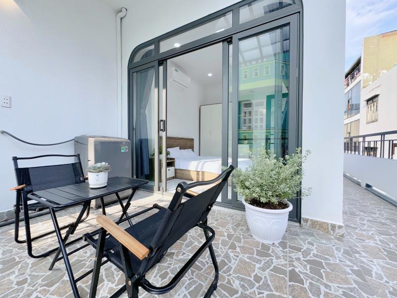 Cho thuê 1pn ban công 40m2 có máy giặt riêng ngay cầu bông - công viên lê văn tám - chợ bà chiểu - đh mở - 4