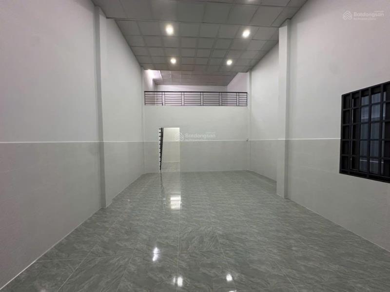 Bán nhà mới ở ngay đường hồng lạc - cách hxh 50m, dt: 5.6x14m. chỉ 6.5 tỷ - 2