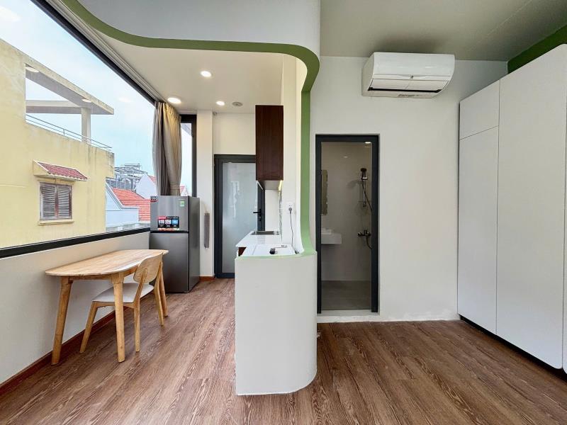 Căn hộ cực chill  ban công cửa sổ cực to  50m2  gần công viên hoàng văn thụ centre point phú nhuận - 4