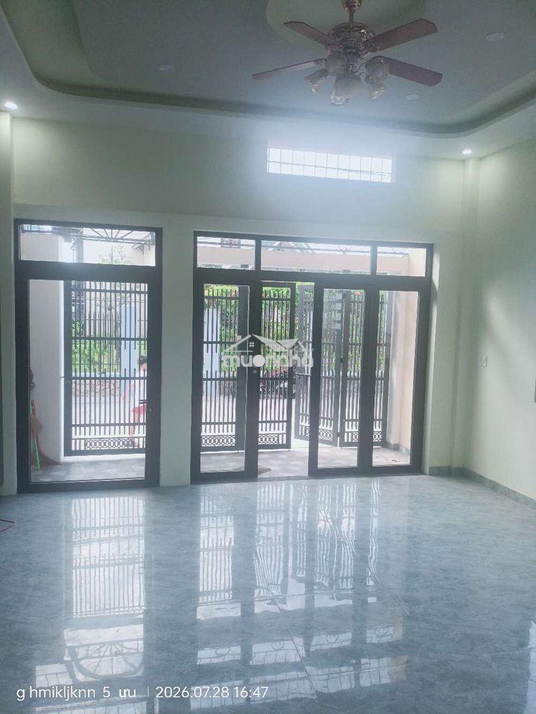 Nhà lô góc  2 tầng mái đúc, số 1014/51 tôn đản - 4