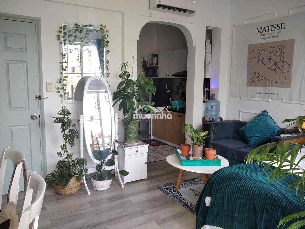 Cho thuê căn hộ ban công style siêu thơ ở trần hưng đạo quận 1 giá rẻ - Ảnh 2