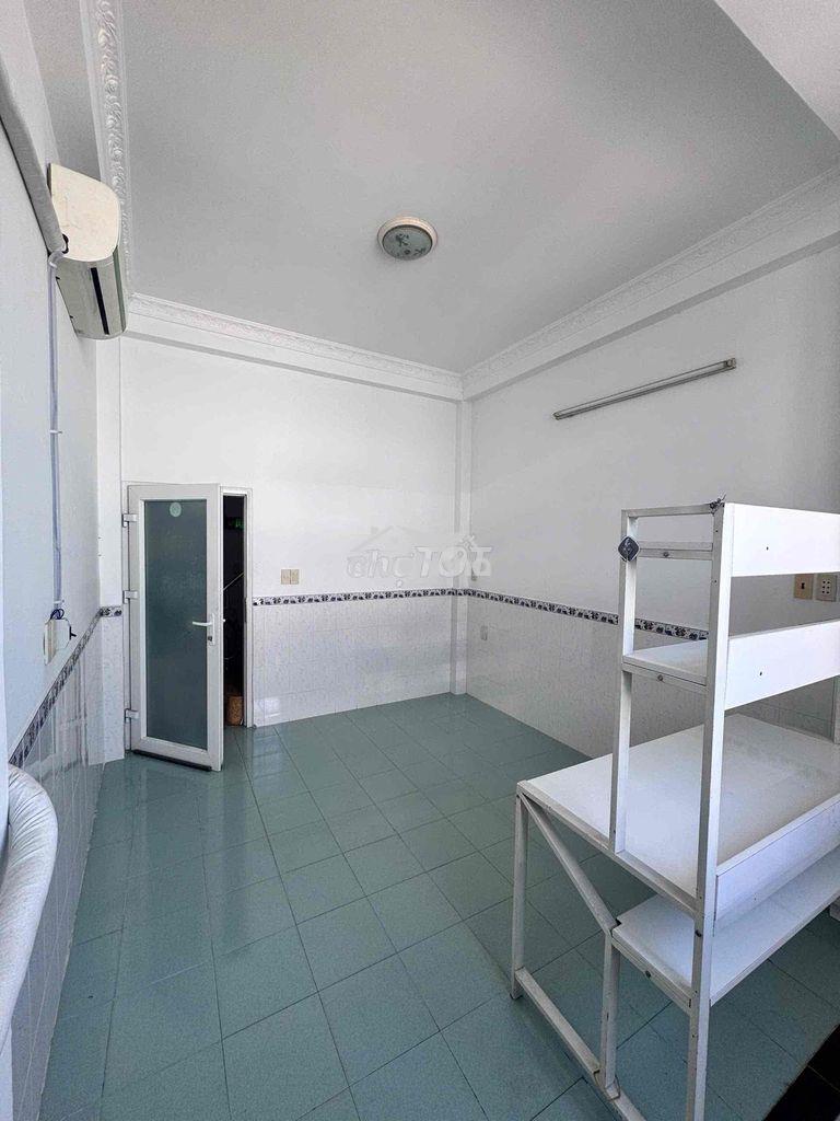 3tr đi bộ qua đại học ntt đc cửa sổ thoáng - Ảnh 2