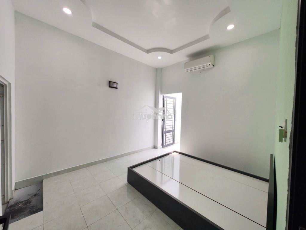 Cho thuê phòng ở tầng trệt, có sân sau thoáng mát, tách bếp bến xe q8 - Ảnh 4