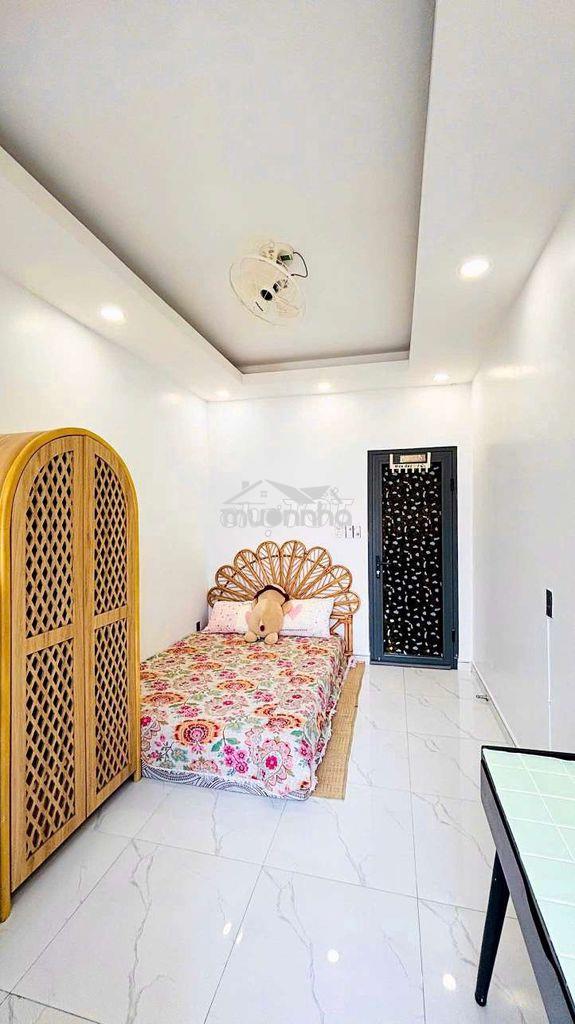 Phòng ban công, cửa sổ full nội thất - máy giặt riêng - nơ trang long  - Ảnh 2