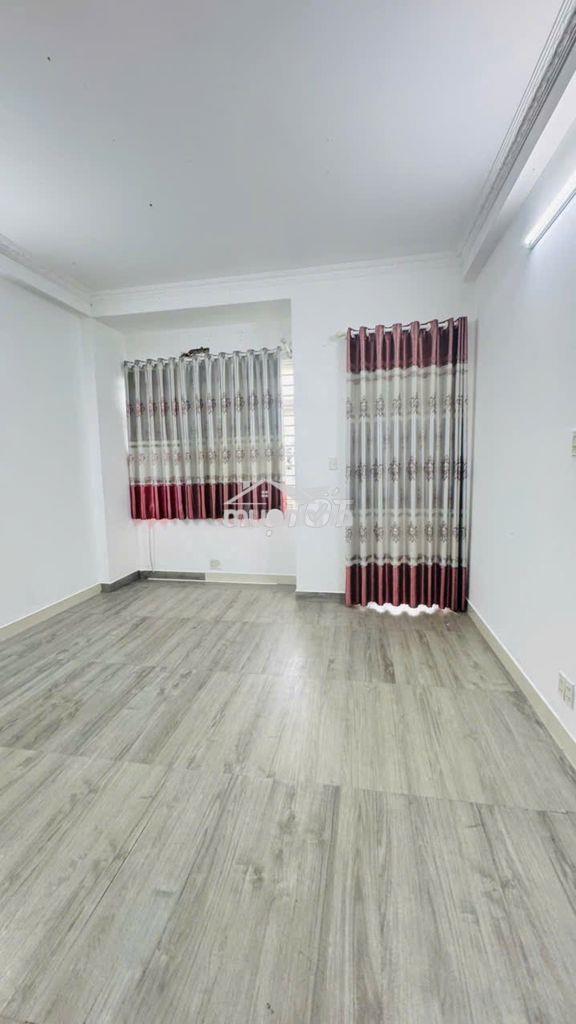 Chính chủ nhà 3 tầng 3pn gần vòng xoay phú hữu quận 9 - 3