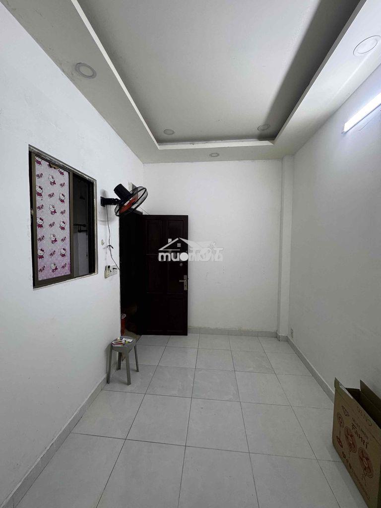 Cho thuê phòng trọ 18m2 mt đường số q4 - Ảnh 2