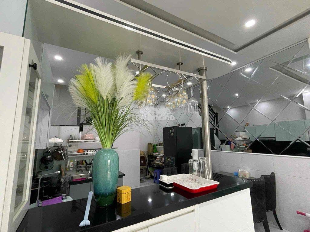 Chính chủ cho thuê nhà nguyễn thị thập - 4x12 - 2 tầng, 2pn - 12.5 tr - 2