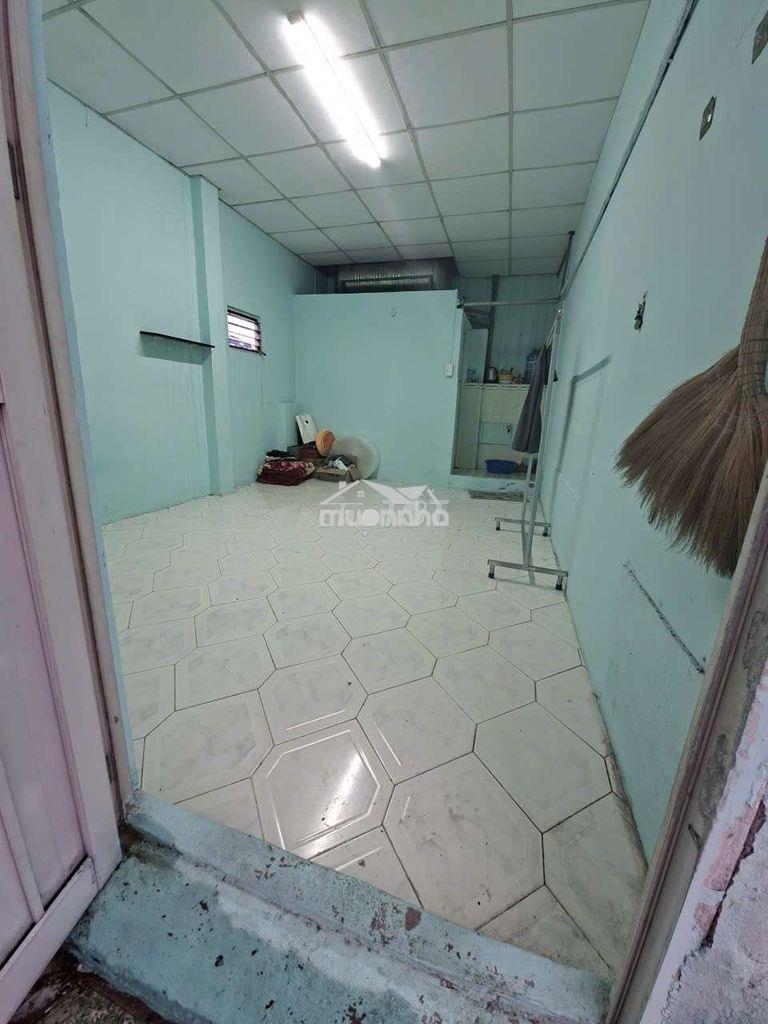 Phòng trọ lầu 3 , quận 11 - Ảnh 4