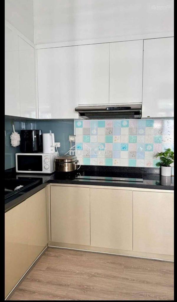 Cho thuê 2pn luxgarden, gần full nội thất, 9 triệu - 3