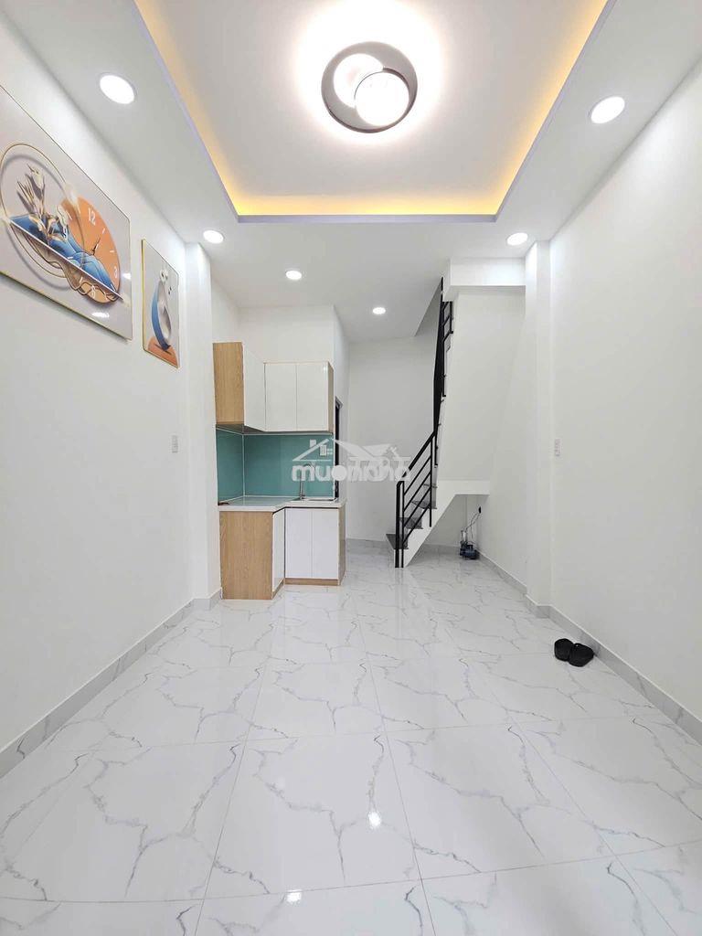 Bán nhà đẹp âu dương lân - 3 tầng 3pn - dân trí cao - nhỉnh 2 tỷ