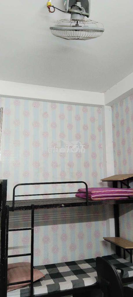 Phòng cửa sổ