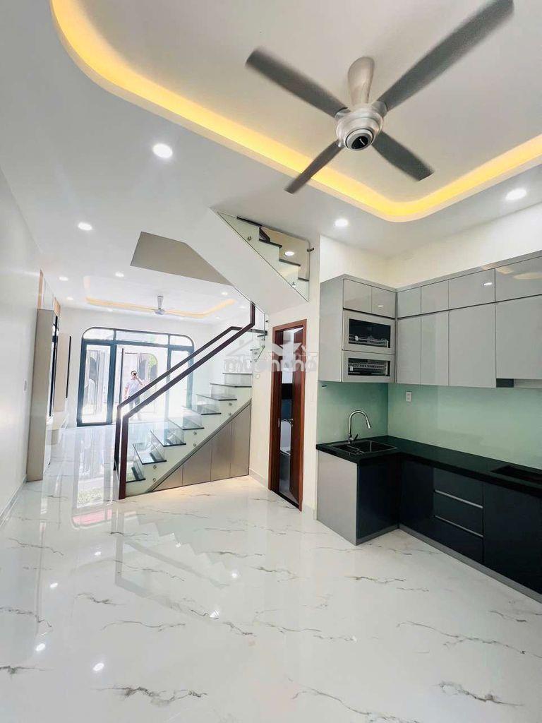 Nhà mới 3 tầng vừa giảm, mua có lời - 4,4 x 13,7 - gần vinhome - 3