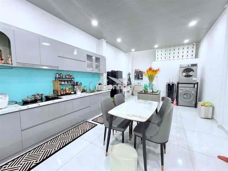 Nhà đẹp 4x19 - hẻm 4m trịnh đình trọng - 2 tầng - giáp q11