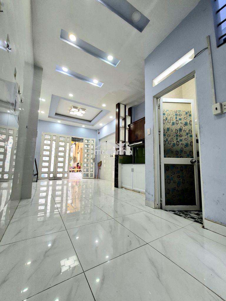 Chỉ 4 tỷ 750 triệu bán nhà 2 mặt hẻm f3  lạc long quân  quận 11 - 3