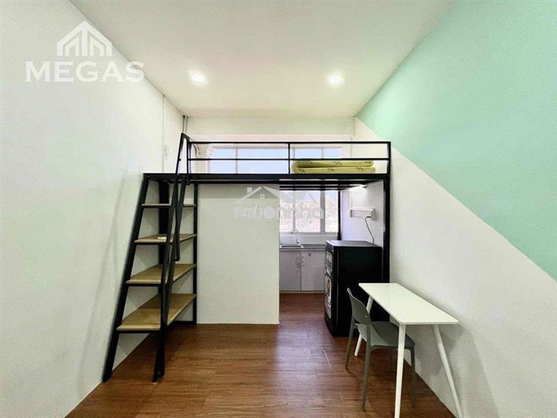 ✨Siêu phẩm gác full nội thát cửa sổ lớn sát ueh - hàng ngon trống sẵn