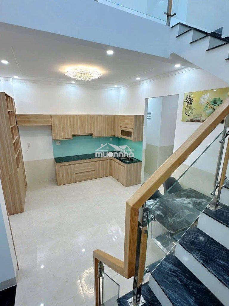 Nhà mới xây hoan công đây đủ 125m2  - 2