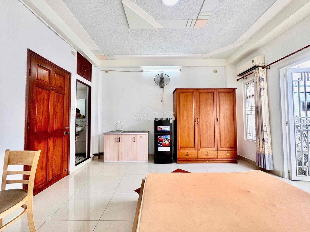 Cho thuê phòng ban công siêu thoáng full nội thất gần đại học kinh tế - Ảnh 3