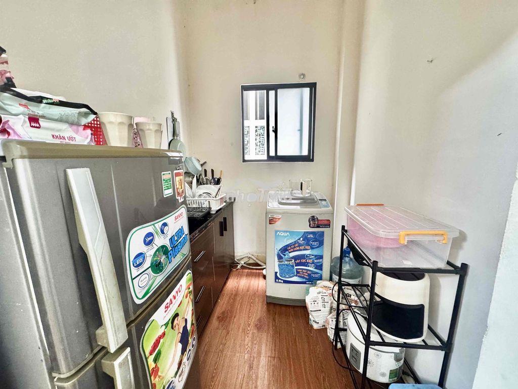 Studio tách bếp cửa sổ trời - full nội thất - Ảnh 3