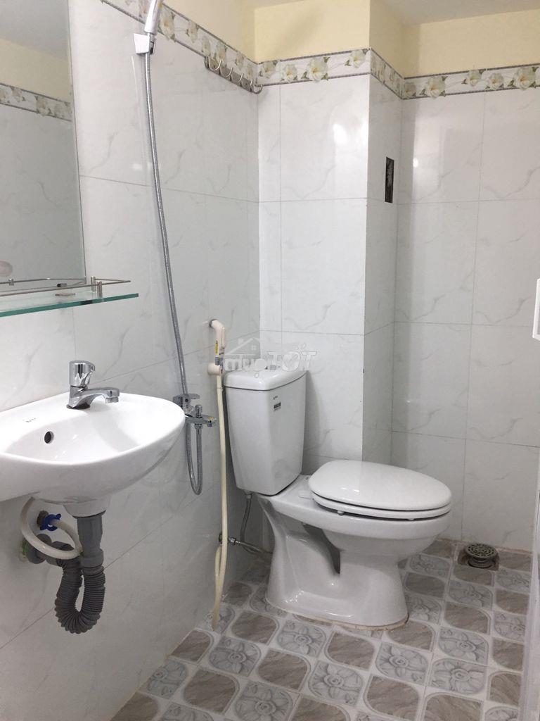 Cho thuê phòng có gác gần nhà ga t3, etown cộng hòa tân bình - 3