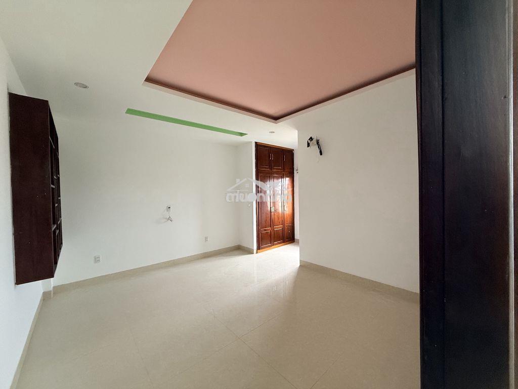Thuê văn phòng công ty 3 phòng làm việc - 4