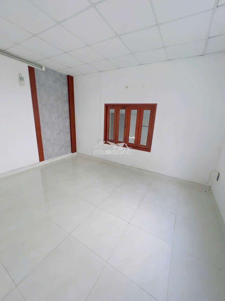 Cho thuê nhà 4.5x18m đúc lửng hẻm 107 ng văn khối gv 2pn2wc giá 10tr - Ảnh 3