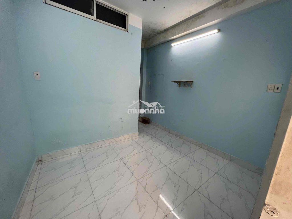 Phòng ban công giá tốt phù hợp 1 người ở - Ảnh 4