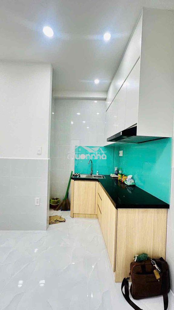 Bán nhà lê văn việt - vincom quận 9- dtsd 36m2 -  2tầng -sổ hồng riêng - 3