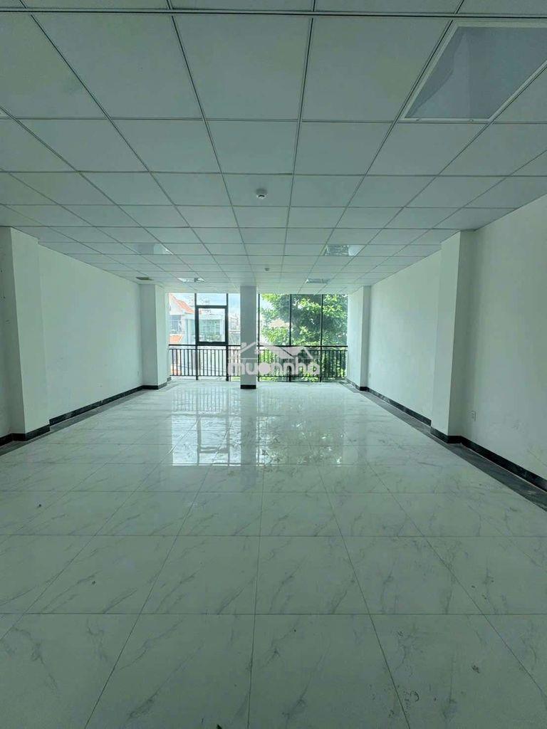 Van phòng công ty rất đẹp 