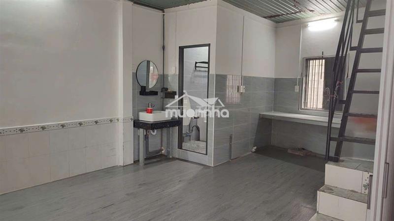 Chính chủ cho thuê nhà hẻm phạm văn bạch, 1 trệt 1 lầu, có máy lạnh