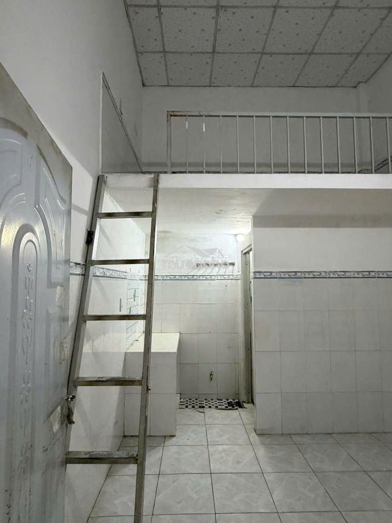 Phòng trọ gác đúc btct gần chợ dĩ an, đh kinh tế luật, khu đhqg - Ảnh 2