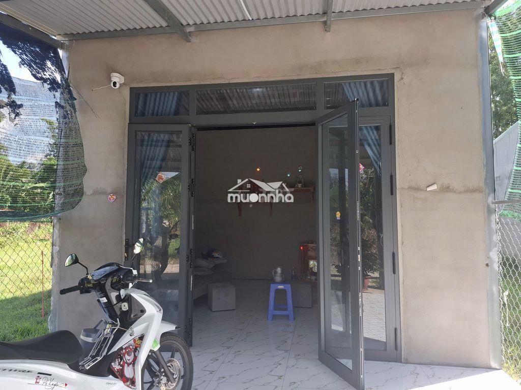 Nhà 2 phòng ngủ 123m2 có thổ. gần kcn phước đông. 870tr - 4