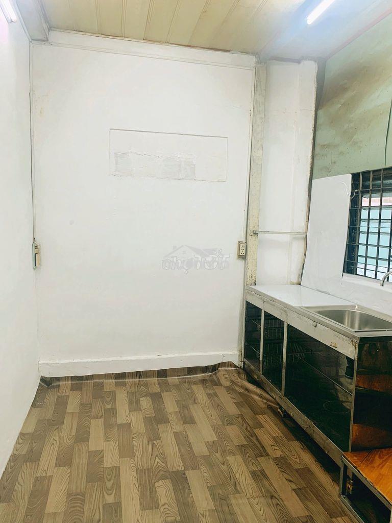 Nguyên căn nhỏ đường cô giang (gần nhà thờ phú hải) 5tr5 - Ảnh 4