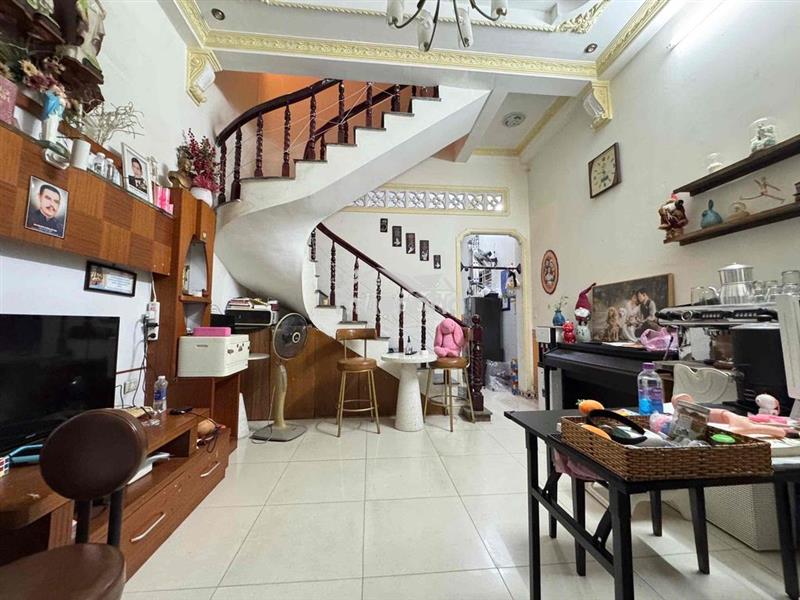 Nhà cần bán hẻm ba gác quận gò vấp