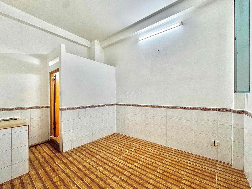🔥Phòng studio sẵn máy lạnh giá rẻ ngay khu phan xích long - Ảnh 4