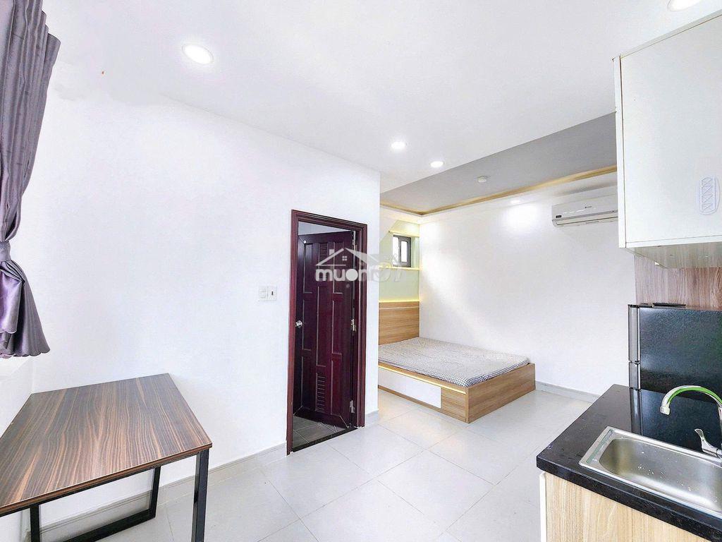 Studio ban công- thang máy- bảo vệ ngay đh bách khoa- kinh tế 5p - 2