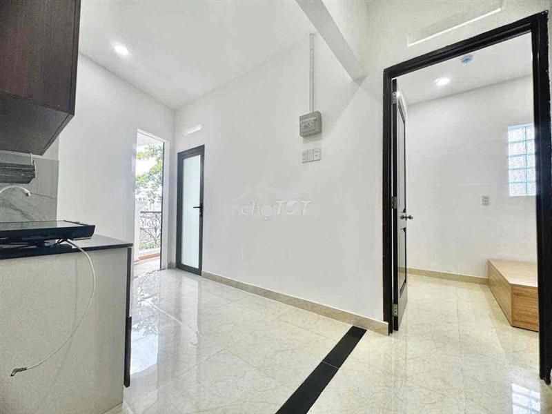 Siêu phẩm 2pn mới toanh - có thang máy - ban công - nguyễn xí