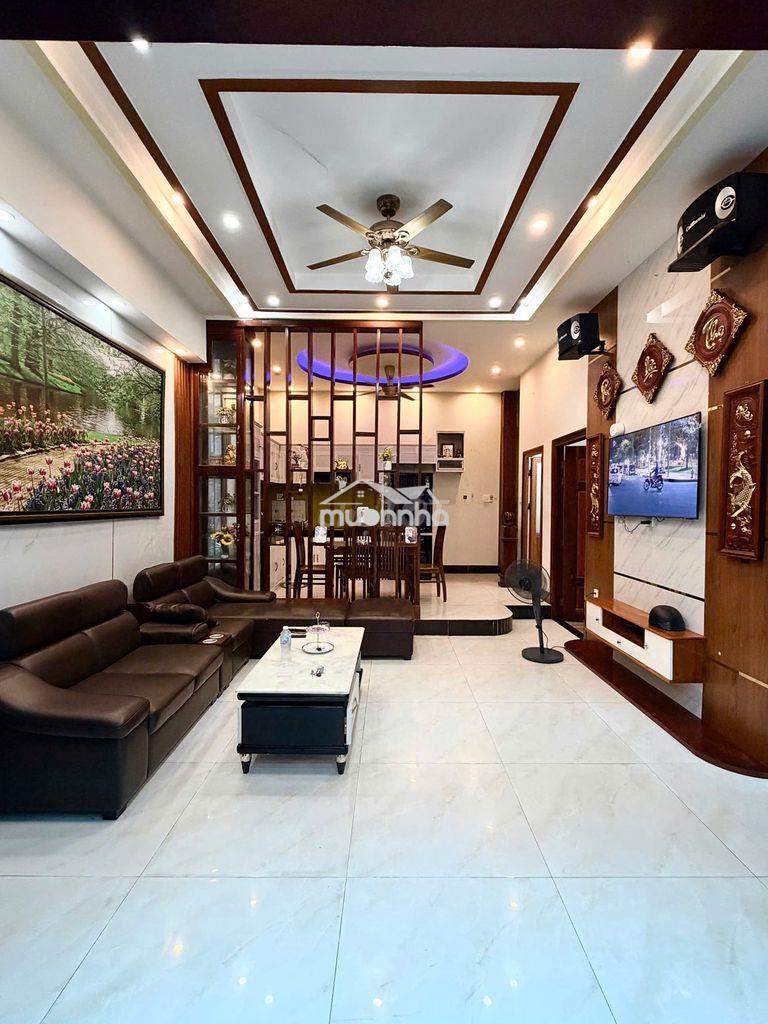 Nhà 2 lầu 4pn full nội thất hẻm đường nguyễn văn cừ chỉ 10 triệu