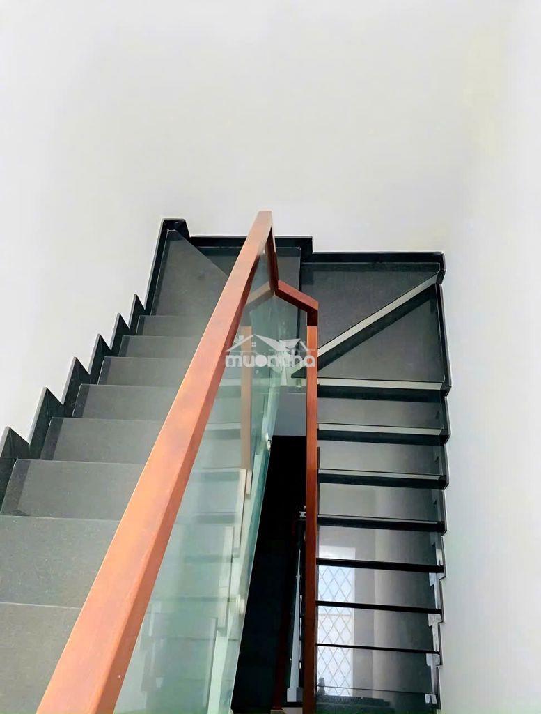 Cần cho thuê nhà mt 822a đường cách mạng tháng 8 p.5 q.tân bình  - 3
