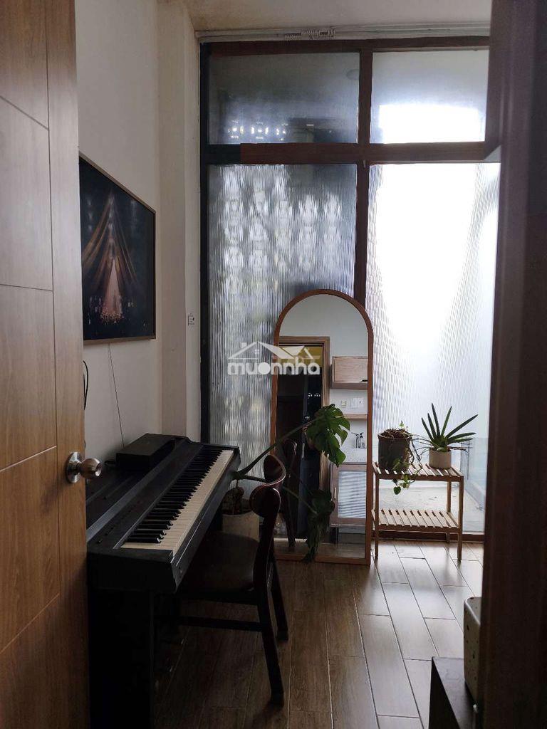 Phòng cho thuê có điều hoà, nội thất cơ bản - Ảnh 3