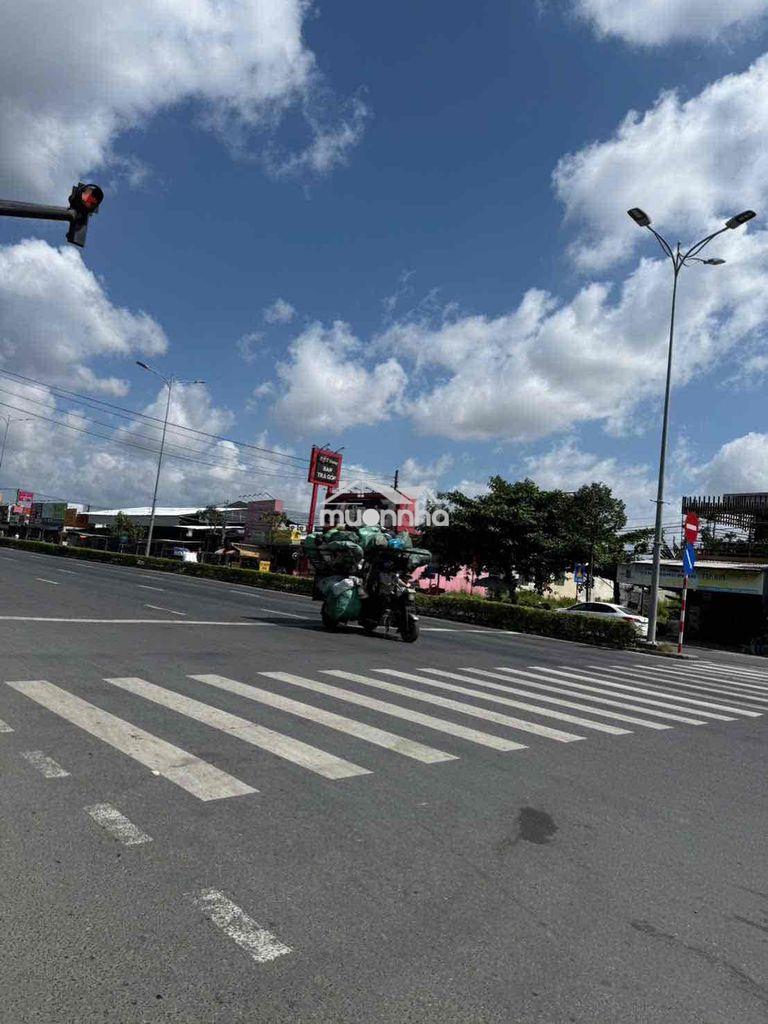 Bán 1500m2 đất mặt tiền kcn giao long - 4