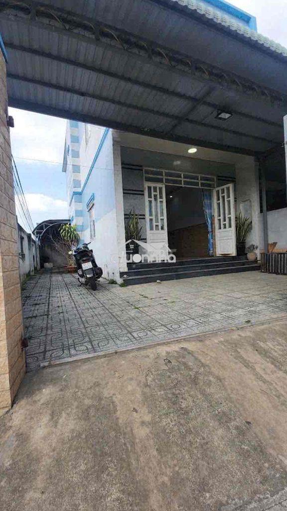 Cho thuê nhà sân ô tô full nội thất tân phước khánh tân uyên hẻm nhựa - 2