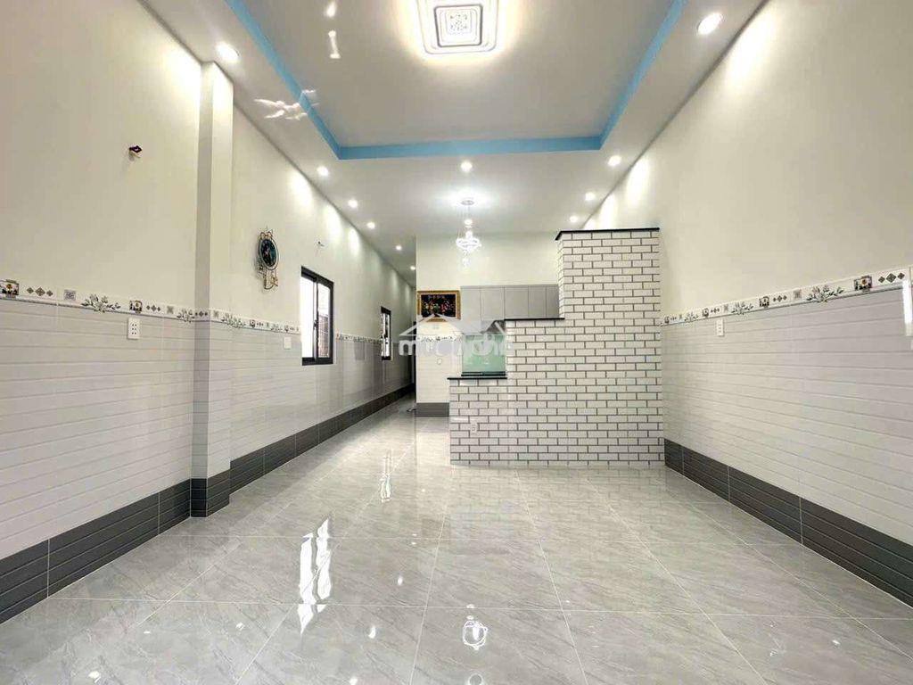 Bán nhà đường phạm hùng c3 dt.4m2×15m } nhà trệt 2 phòng 1toilet hẽm4m - 2