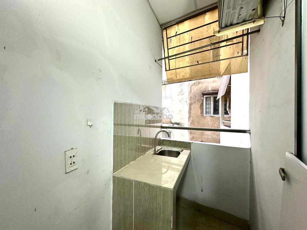 Studio ban công tách bếp có thang máy ngay vòng xoay lý thái tổ - Ảnh 4
