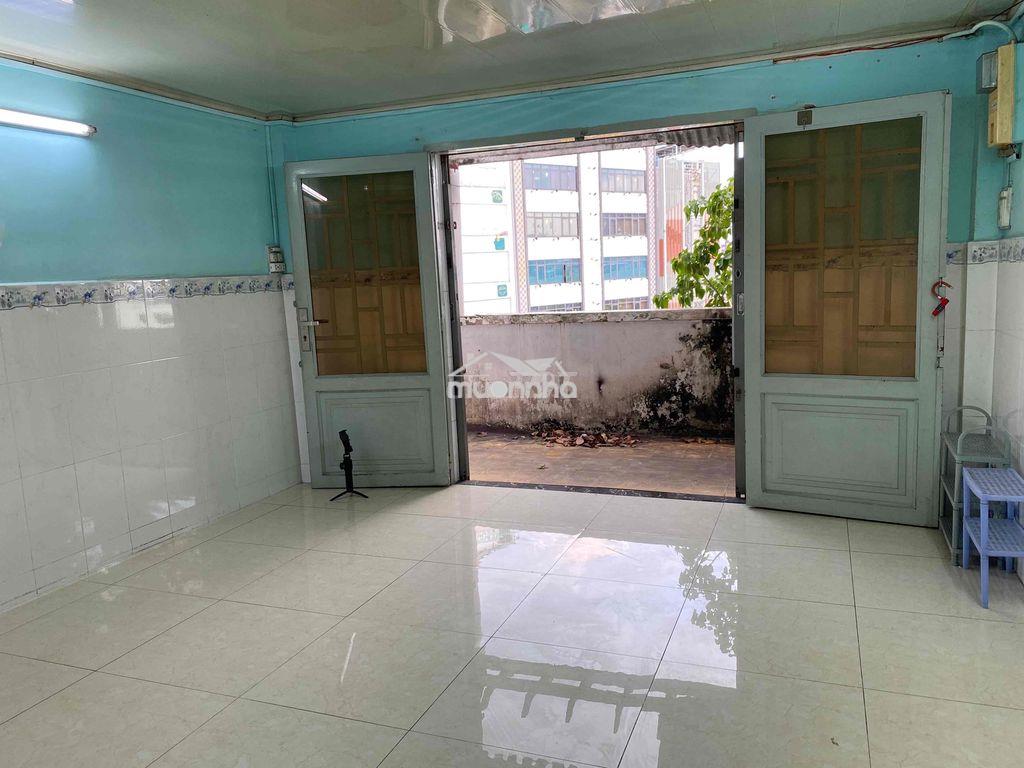 Chung cư 2pn lầu 3 - 352 trần phú, quận 5 - Ảnh 2