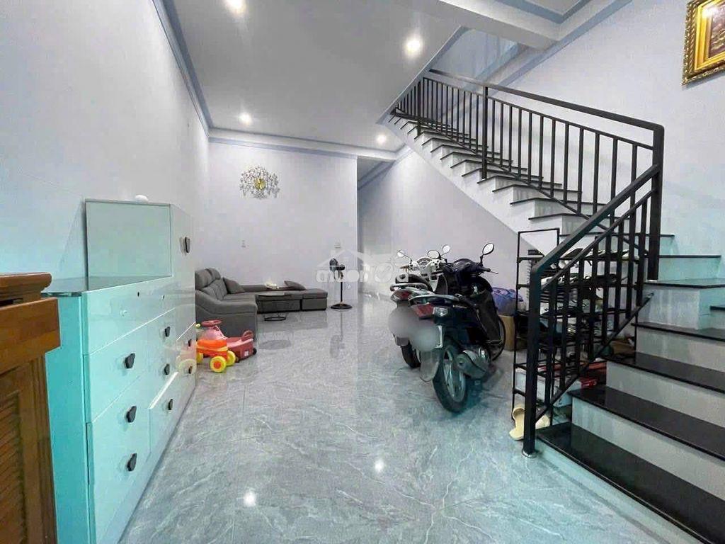 Nhà trệt lầu sổ sẵn đường nhựa rộng , kết cấu 3pn, sân đậu ô tô  - 4