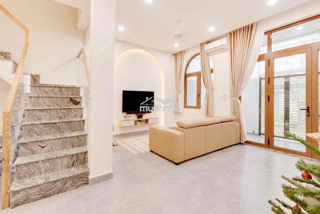 Nhà xinh 3 lầu cần cho thuê, hxh, xe hơi đậu trong sân - 2