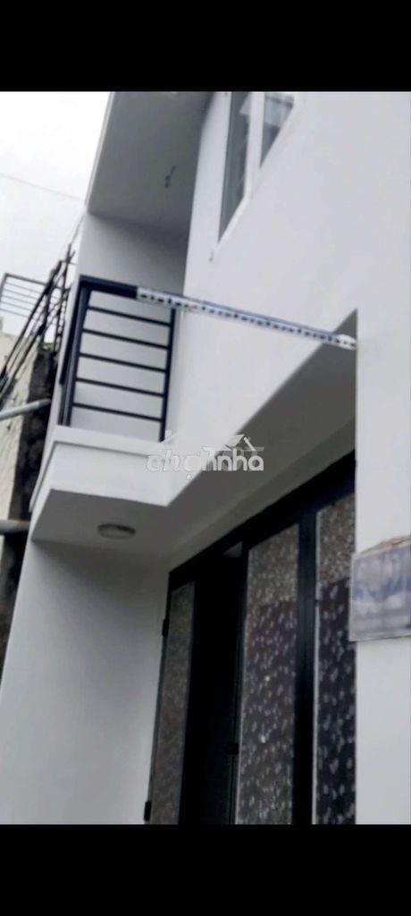 Nhà nguyên căn 1 lầu,gần chợ thủ đức 